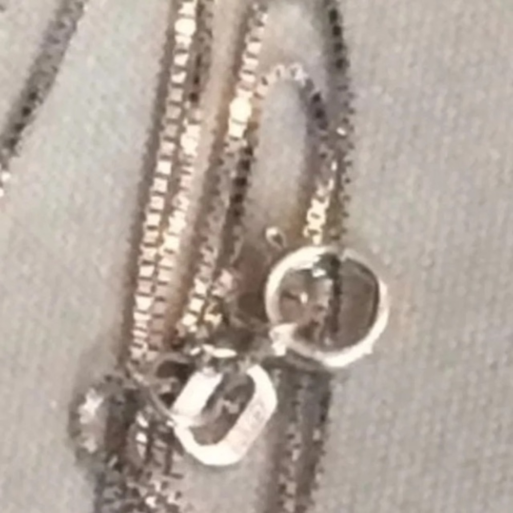 10k w gold chain necklace.